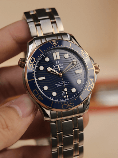 Hướng dẫn cách nhận biết đồng hồ Omega chính hãng